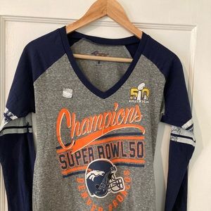 Denver Broncos Women’s Medium T-shirt